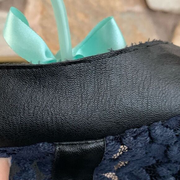 Stella dot lace bomber - Picture 9 of 9